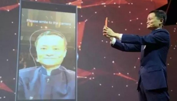 坐地铁不用排队了，2020年英国将实行刷脸进站