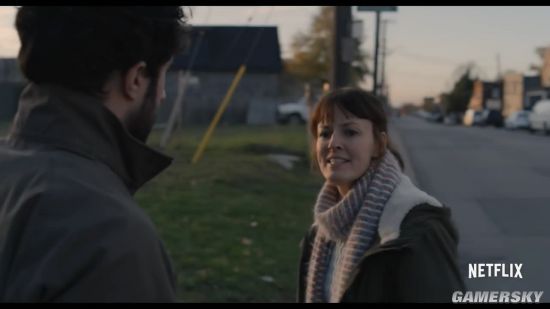 《黑镜》第四季首集预告:高科技让孩子变成笼中鸟 grey.gif