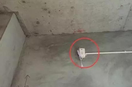 收房时这张表别乱签字，一字之差就亏几十万，后悔了起诉都没用！